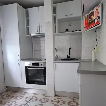 Garsoniera * בוקרשט