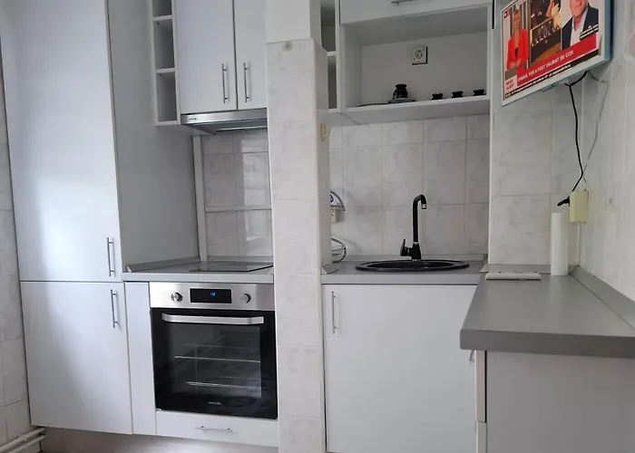 Garsoniera * Bukareszt